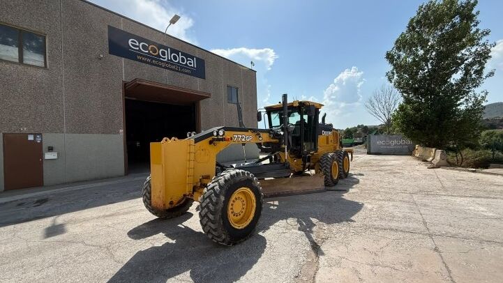 JOHN DEERE 772GP AWD **REGISTERED**